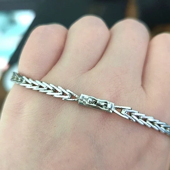 Gorgeous Vintage Emerald White Topaz and Sterling Bracelet 7" - Picture 6 of 6